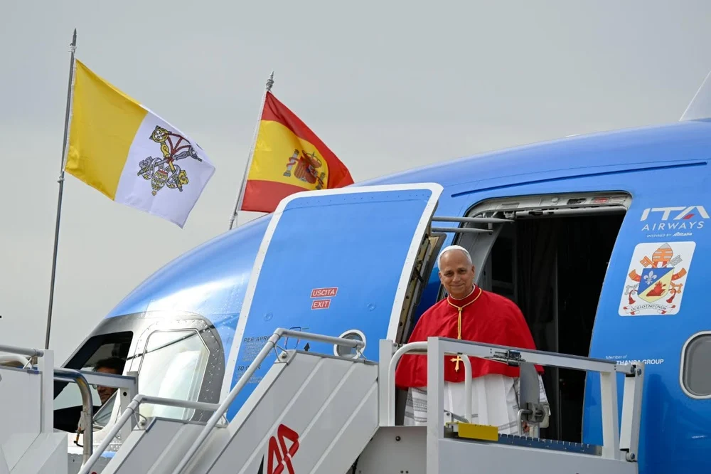 Papa Leon a început vizita de stat în Madrid. Suveranul Pontif îi îndeamnă pe spanioli să renunțe la „discursurile care creează diviziuni”
