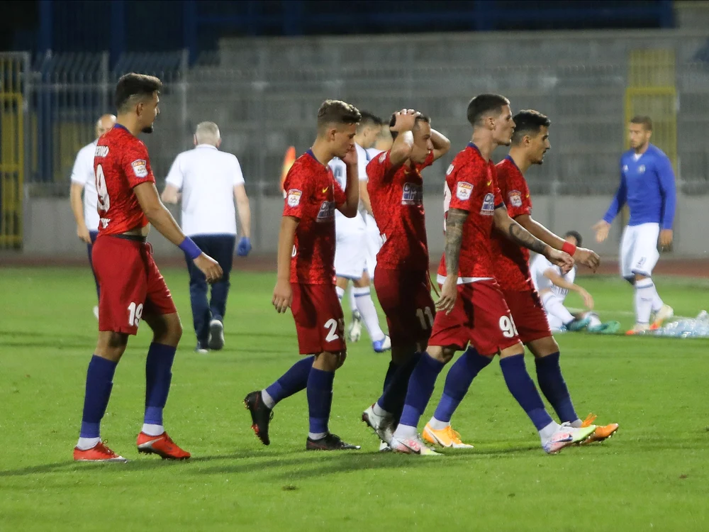 
    FCSB are culoar bun spre faza grupelor Ligii Europa, doar că are probleme de efectivFoto: sportpictures.eu  