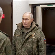 Putin  vizită la un centru de comandă al armatei ruse FOTO EPA EFE jpg