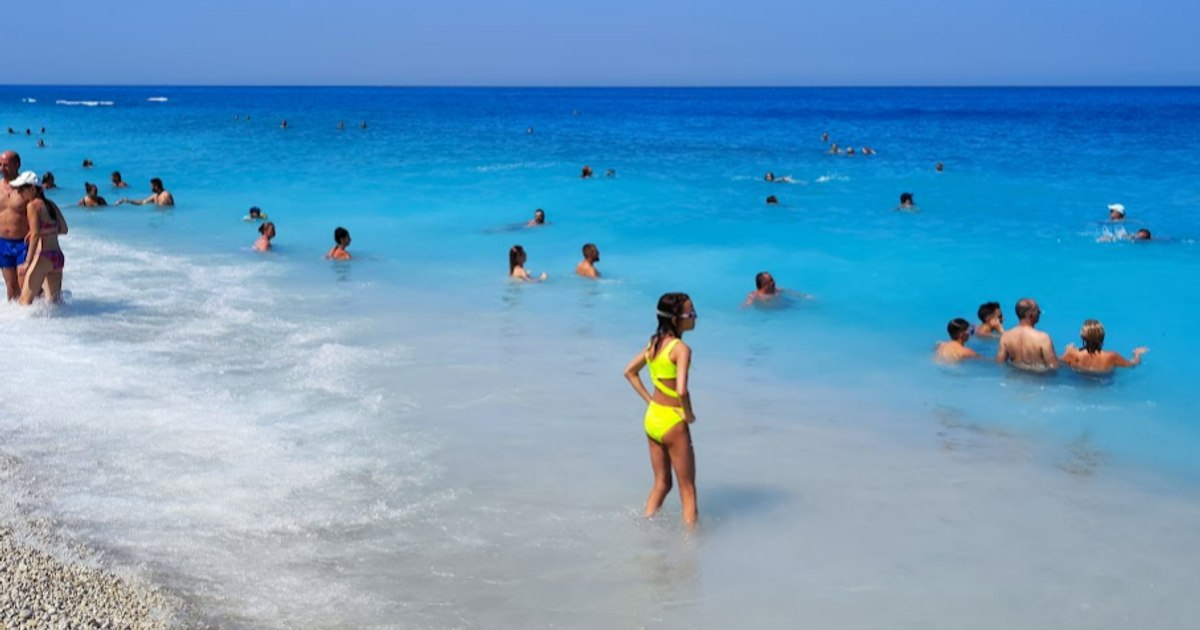 Plaje spectaculoase din Grecia care intră sub reguli dure din cauza turismului excesiv: Lefkada este vizată de măsuri noi