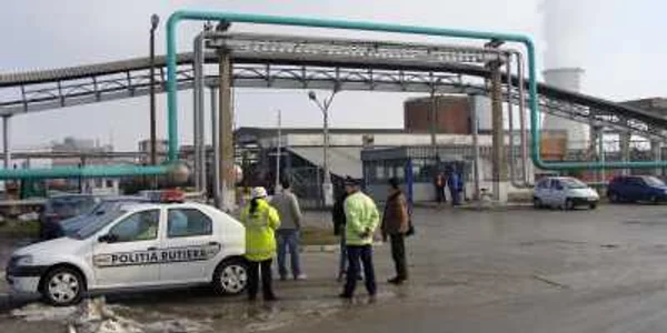 Intrarea de la secţia de Electroliză 