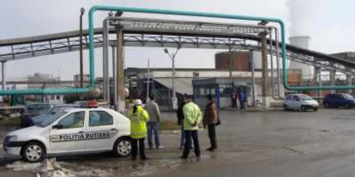 Intrarea de la secţia de Electroliză 