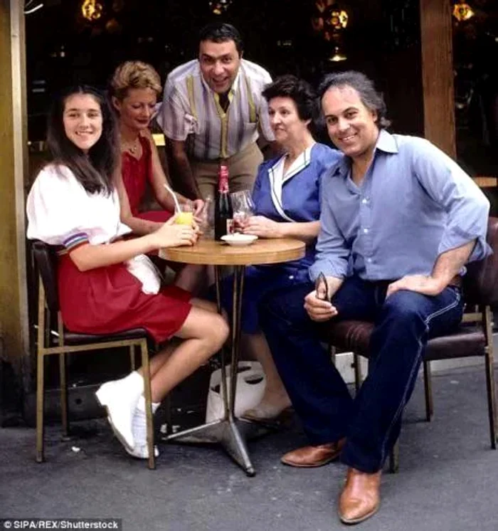 Celine Dion, la doar 14 ani, în fotografie cu cel care avea să-i fie soț.