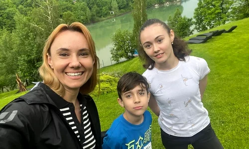Oana Ioniță (44 de ani) e cea mai fericită atunci când petrece timp în compania celor doi copii ai săi