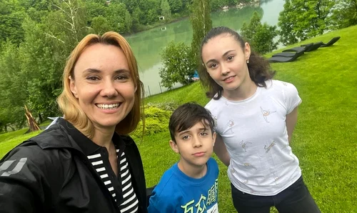 Oana Ioniță (44 de ani) e cea mai fericită atunci când petrece timp în compania celor doi copii ai săi