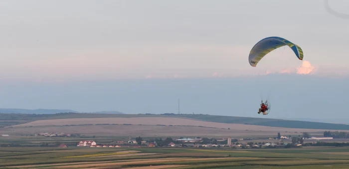 Călin Paşca a ajuns să îşi producă singur aparatele de zbor şi să fie singurul din ţară care produce elice pentru aşa ceva FOTO Traian Deleanu