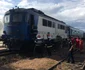 Locomotiva unui tren personal de pe relaţia Podu Olt - Piatra Olt a luat foc în mers Foto Adevărul 1.jpg