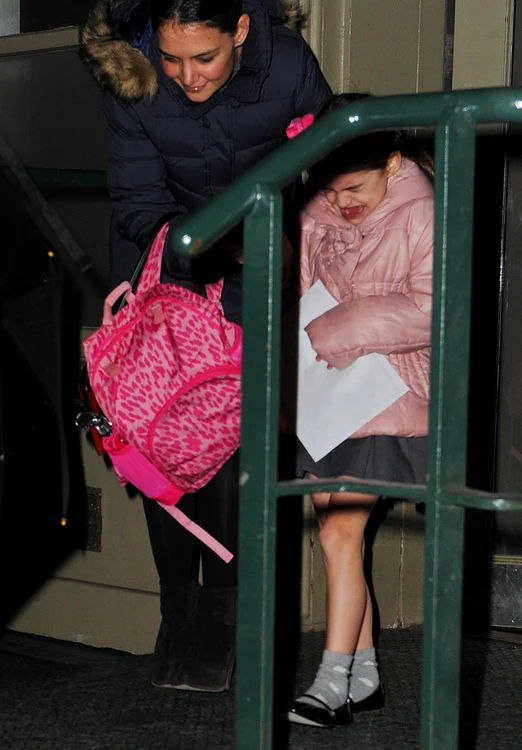 suri cruise, katie holmes, suri cruise plansa
