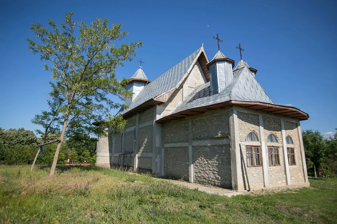 Transformarea vechiului schit în mânăstire a durat câțiva ani
