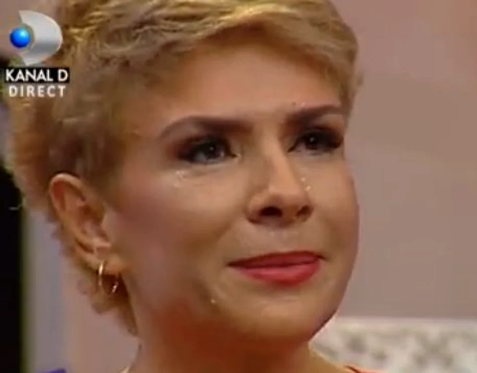 Lacrimile au curs șiroaie pe obrajii vedetei tv