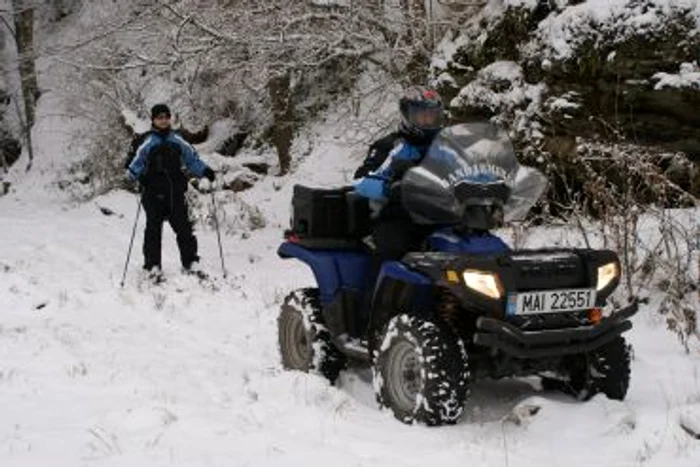Râmnicu Vâlcea: Jandarmii veghează în zonele montane