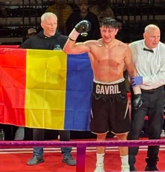 Ronald Gavril i-a dedicat victoria de la meciul de box din Carolina de Sud iubitei sale, Anamaria Prodan foto: Instagram 