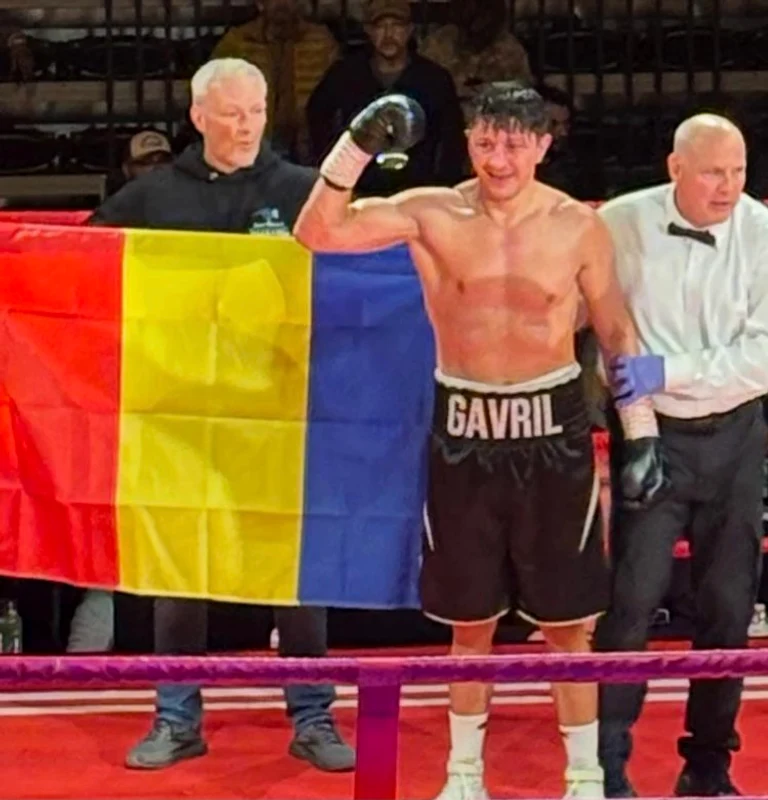 Ronald Gavril i-a dedicat victoria de la meciul de box din Carolina de Sud iubitei sale, Anamaria Prodan foto: Instagram 