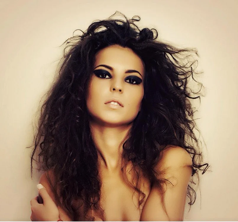 
    Cântă melodii celebre și este sexy, dar AMI nu și=a găsit încă un iubitfoto: arhiva personală  