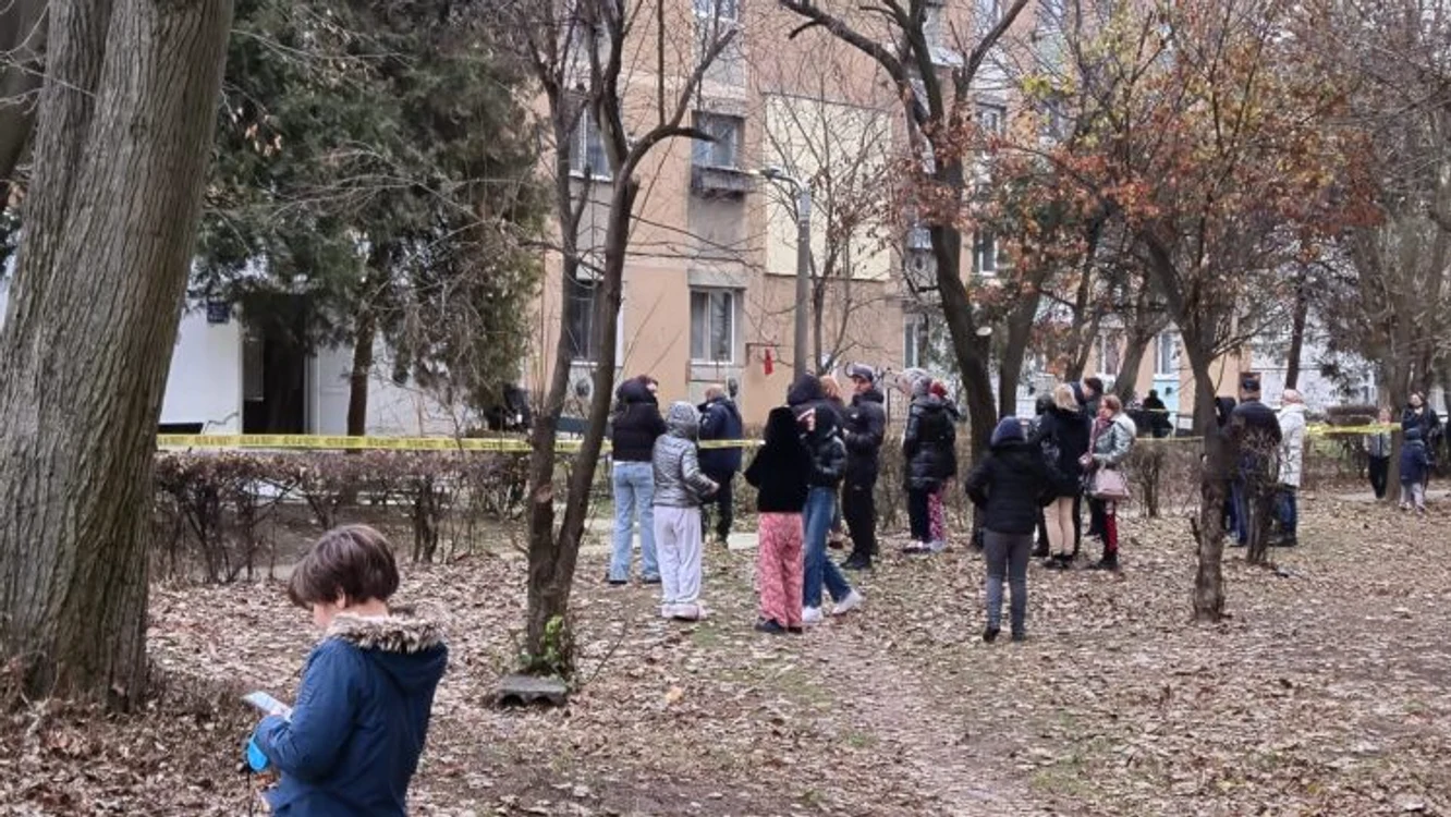 Explozia a avut loc la parterul blocului FOTO ISU Gorj