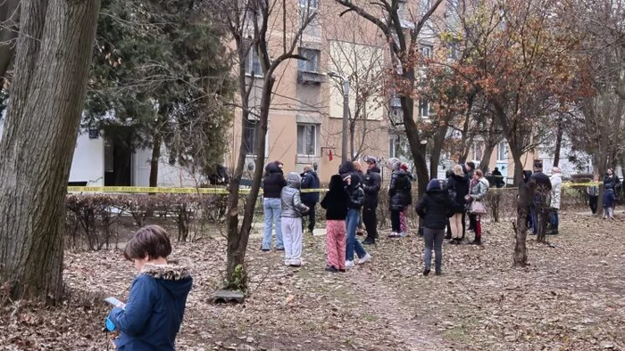 Explozia a avut loc la parterul blocului FOTO ISU Gorj