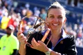 simona halep trofeu toronto 2022 jpg
