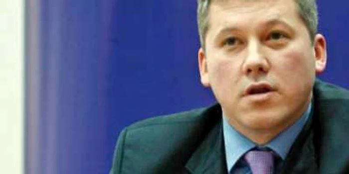 Raportul pe Justiţie recomandă menţinerea monitorizării