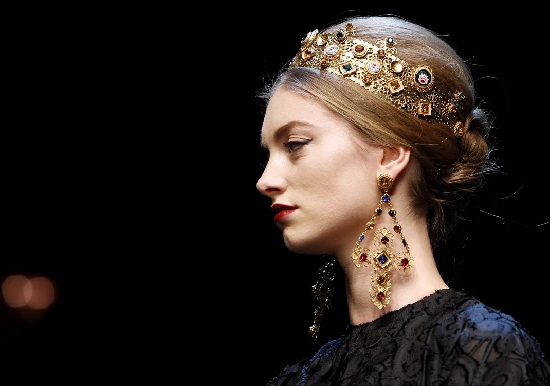 Dolce&Gabbana a avut o colecţie plină de simboluri creştine FOTO Reuters