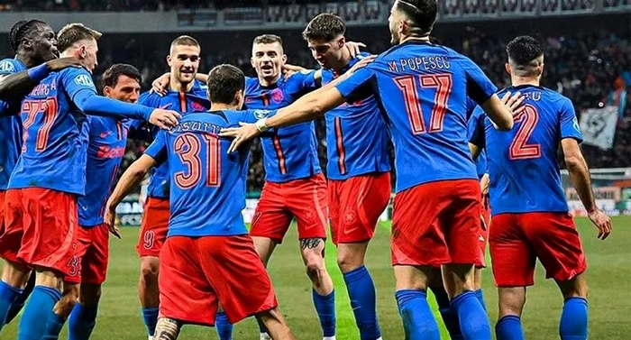 Roș-albaștrii se pregătesc să celebreze câștigarea titlului. Foto Facebook FCSB