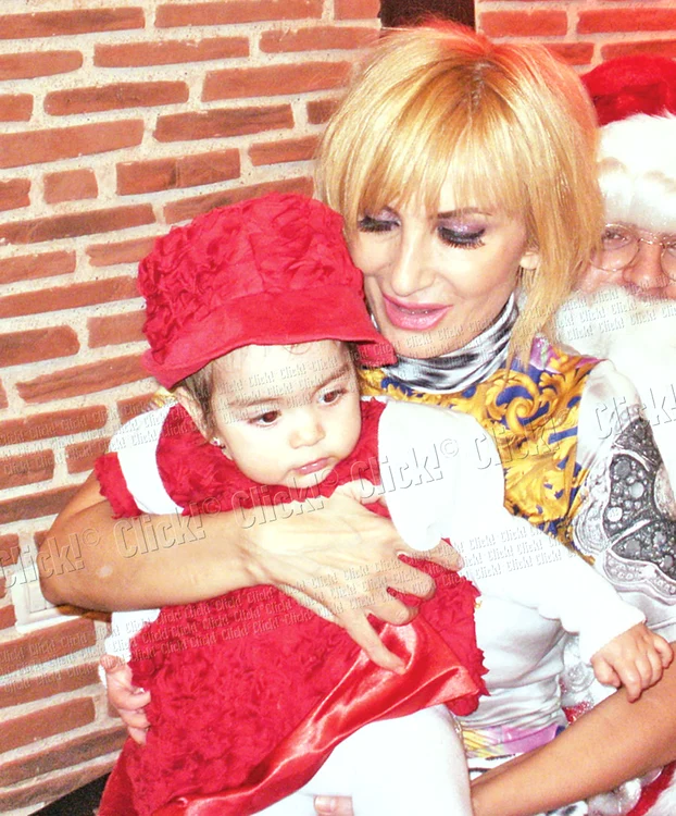 La un an şi patru luni, Daniela nu a reuşit să o înveţe pe Maria să folosească oliţa