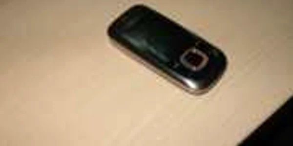 Telefonul mobil se afla la încărcat pe holul spitalului 