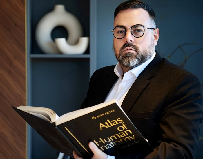 Ce spune medicul estetician despre blefaroplastie