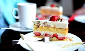 tort inghetata capsuni pixabay jpg