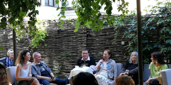 Literatură şi pisici 
