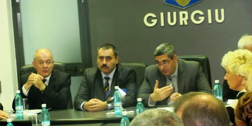 Secretarul general al MDRT, Gheorghe Năstăsia (primul din dreapta) a venit la Giurgiu pentru lansarea PNDI