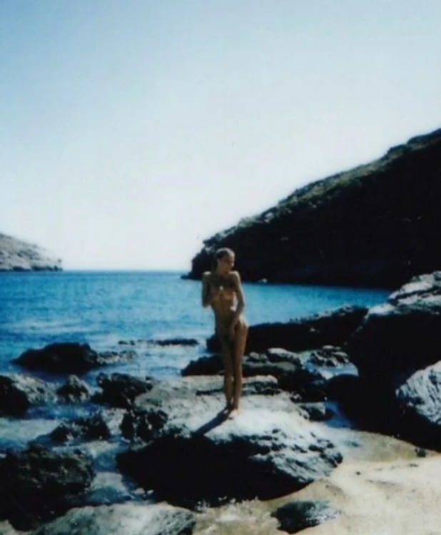 Annekee Molenaar s-a pozat goală, în vacanță Foto/Instagram