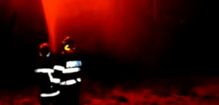 Incendiul a mistuit o pensiune din Sâmbăta de Sus. FOTO: captură video