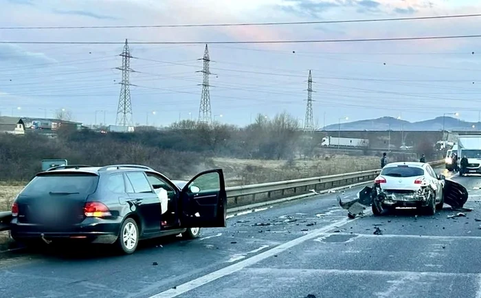 Accidentul a avut loc pe A1, în județul Sibiu FOTO ISU Sibiu