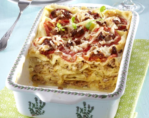 lasagna cu varza si carne jpeg