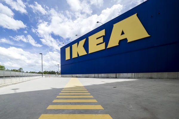 Ikea închide temporar magazinele și vinde doar online