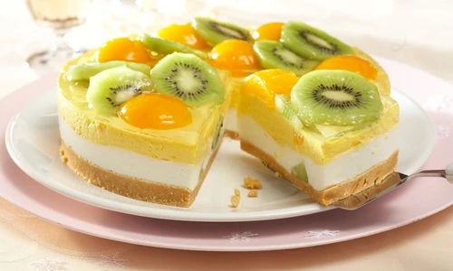 Unbaked Cake with Kiwi and Apricots jpeg