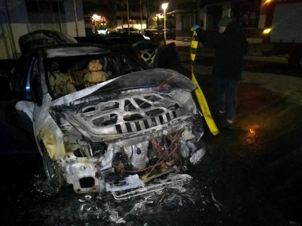 Două mașini au fost incendiate la Brăila FOTO: ISU Brăila
