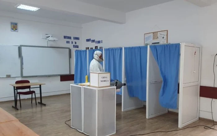 Secţia de vot a fost dezinfectată şi procesul de vot a fost reluat