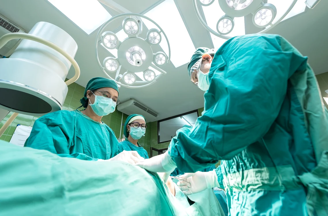 În ciuda măririlor salariale, medicii români își doresc să plece în Occident Foto: Arhivă