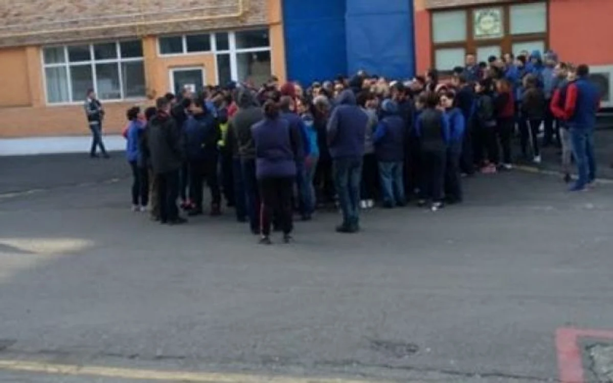 Protest spontan la Arctic Găeşti. Salariaţii au refuzat să mai muncească