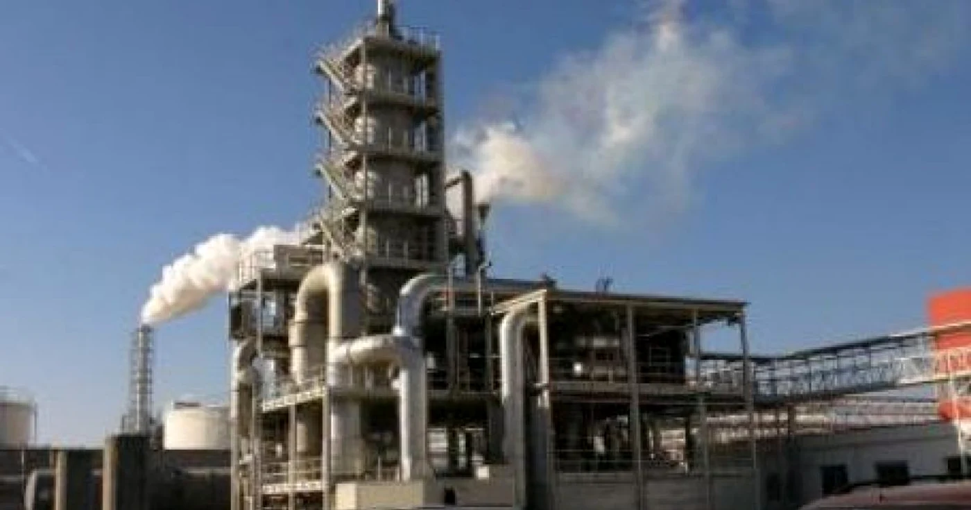 Actuala fabrică de formaldehidă cu capacitate de 30.000 de tone pe an