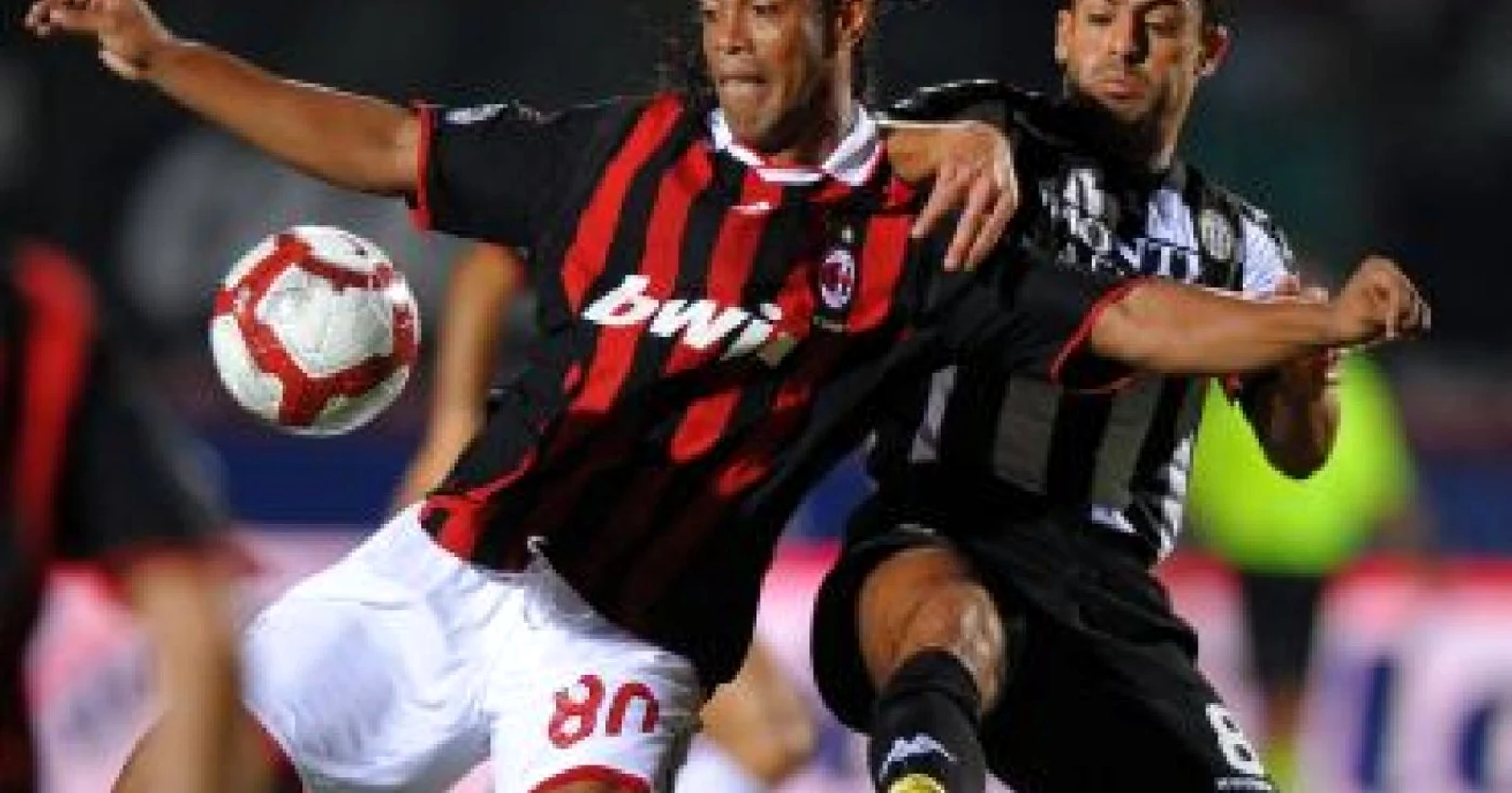 FOTBAL: Contract îmbunătăţit pentru Ronaldinho
