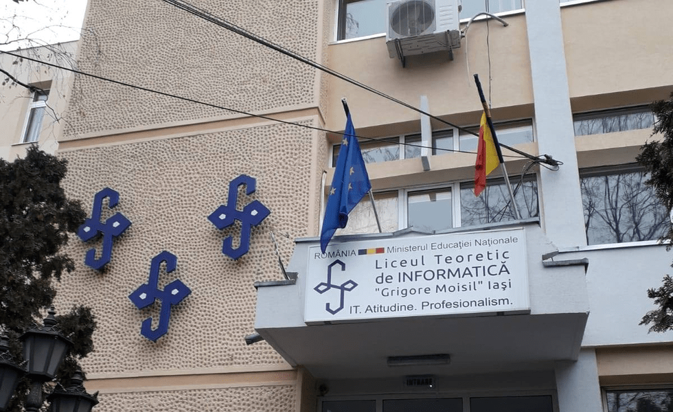 Soluţie pentru criza de ingineri, la Iași. Viitorii specialiști, pregătiți în noul laborator de robotică al școlii