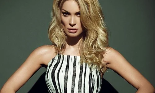 Valentina Pelinel 203 jpeg