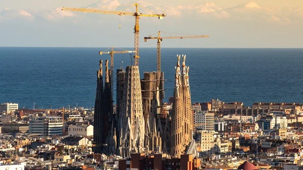 Al nouălea turn al bazilicii Sagrada Familia, inaugurat în decembrie jpeg