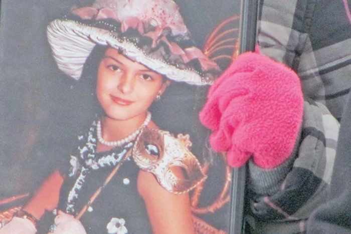 Fata a fost transportată  la spital pentru îngrijiri