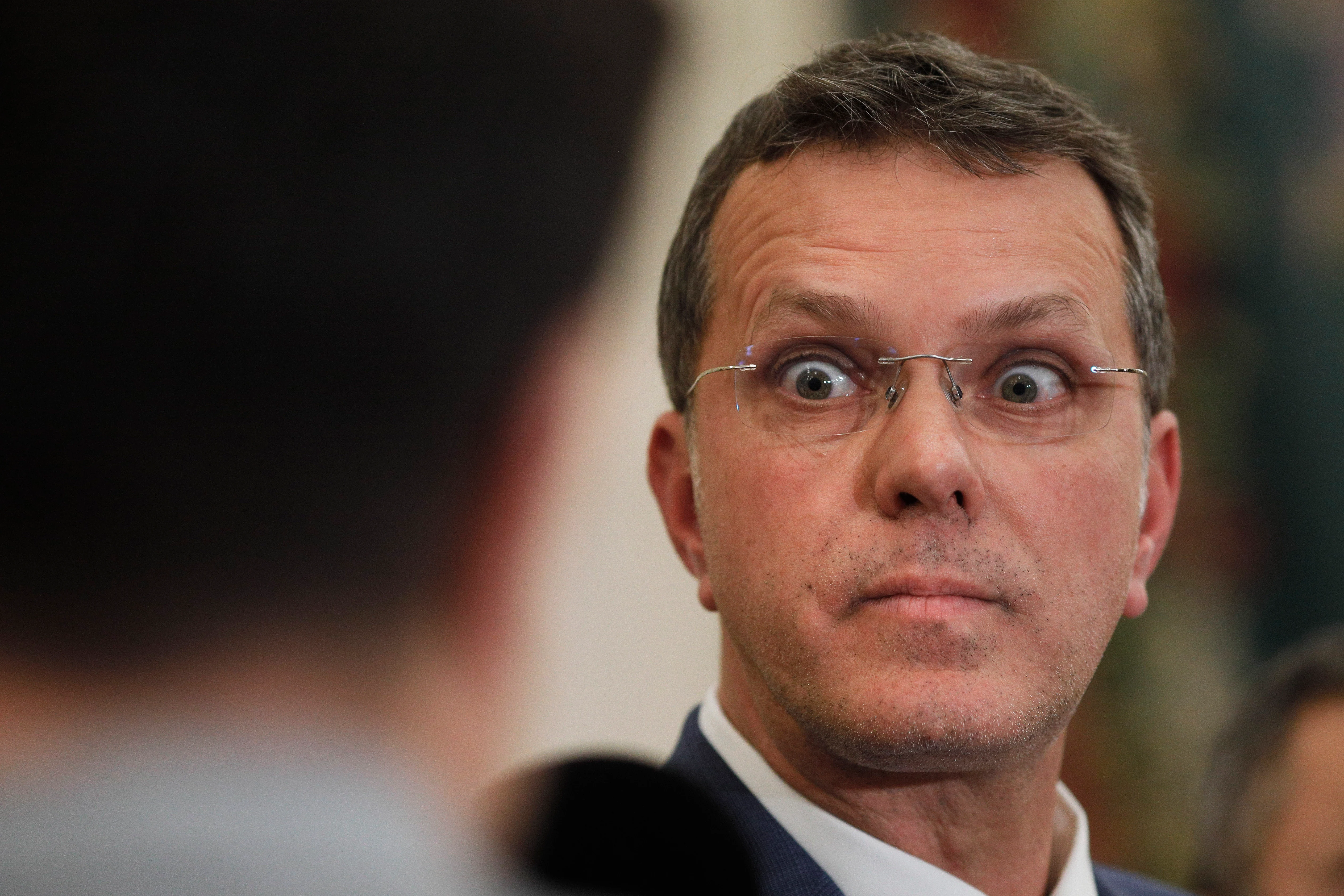 Ionuț Moșteanu a demisionat de la Ministerul Apărării: Nu vreau ca discuțiile despre formarea mea să distragă de la misiunea grea