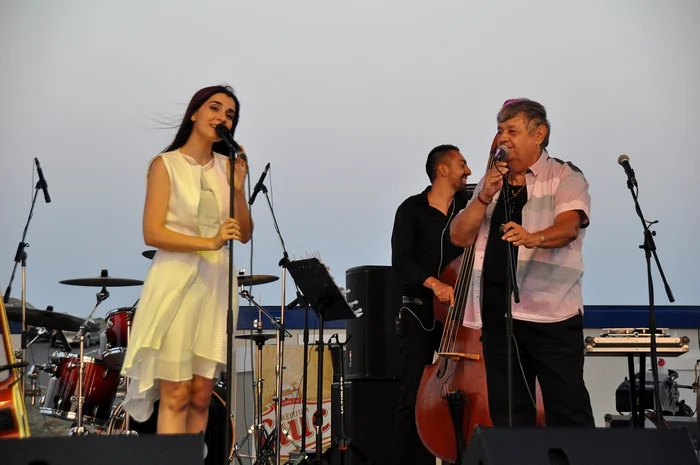 Alexandra Uşurelu, pe scenă alături de Mircea Vintilă