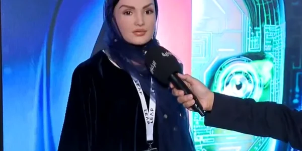 robotica sarah fabricata dupa standarde saudite FOTO captură X jpg