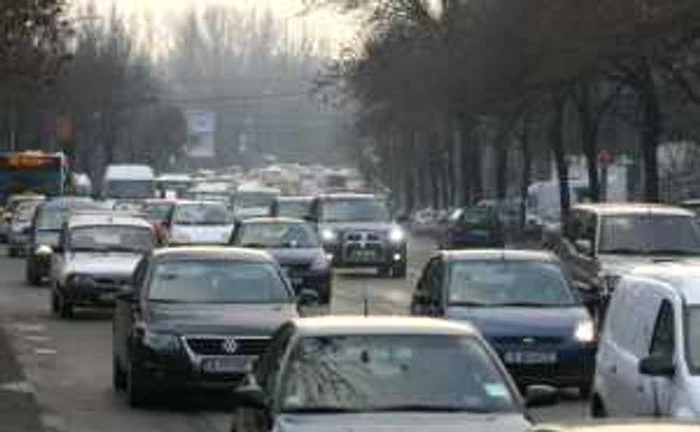 Ponderea vehiculelor cu motoizări diesel/benzină a rămas neschimbată